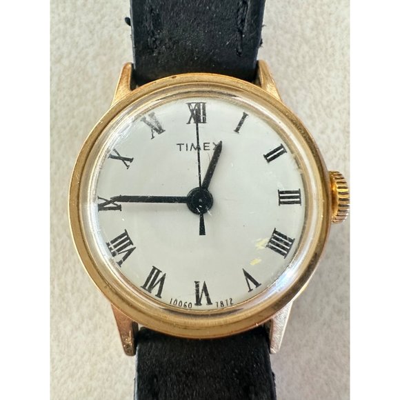 Timex vintage 70s gold bezel white dial manual mechanical black leather watch main image 10